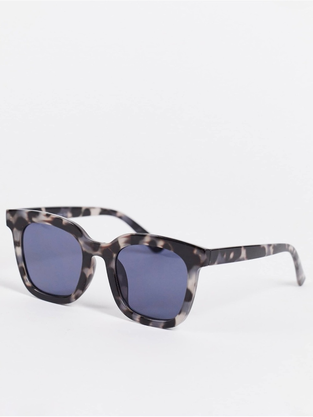 AJ Morgan Line Up Square Sunglasses In Gray Tort